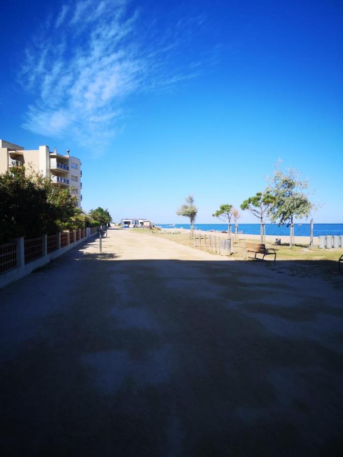 Apartamento Playa Santa Sussana Barcelona Санта-Сусанна Экстерьер фото