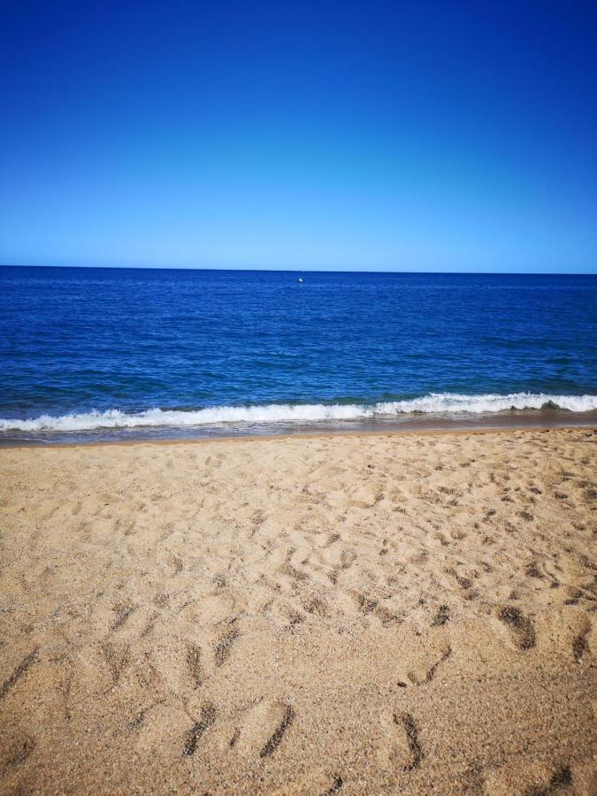 Apartamento Playa Santa Sussana Barcelona Санта-Сусанна Экстерьер фото