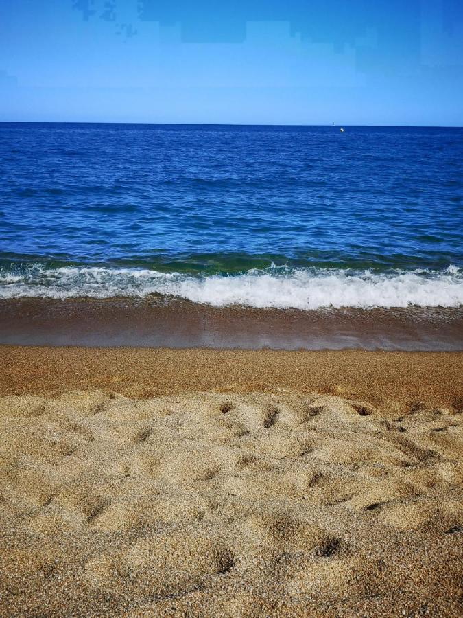Apartamento Playa Santa Sussana Barcelona Санта-Сусанна Экстерьер фото